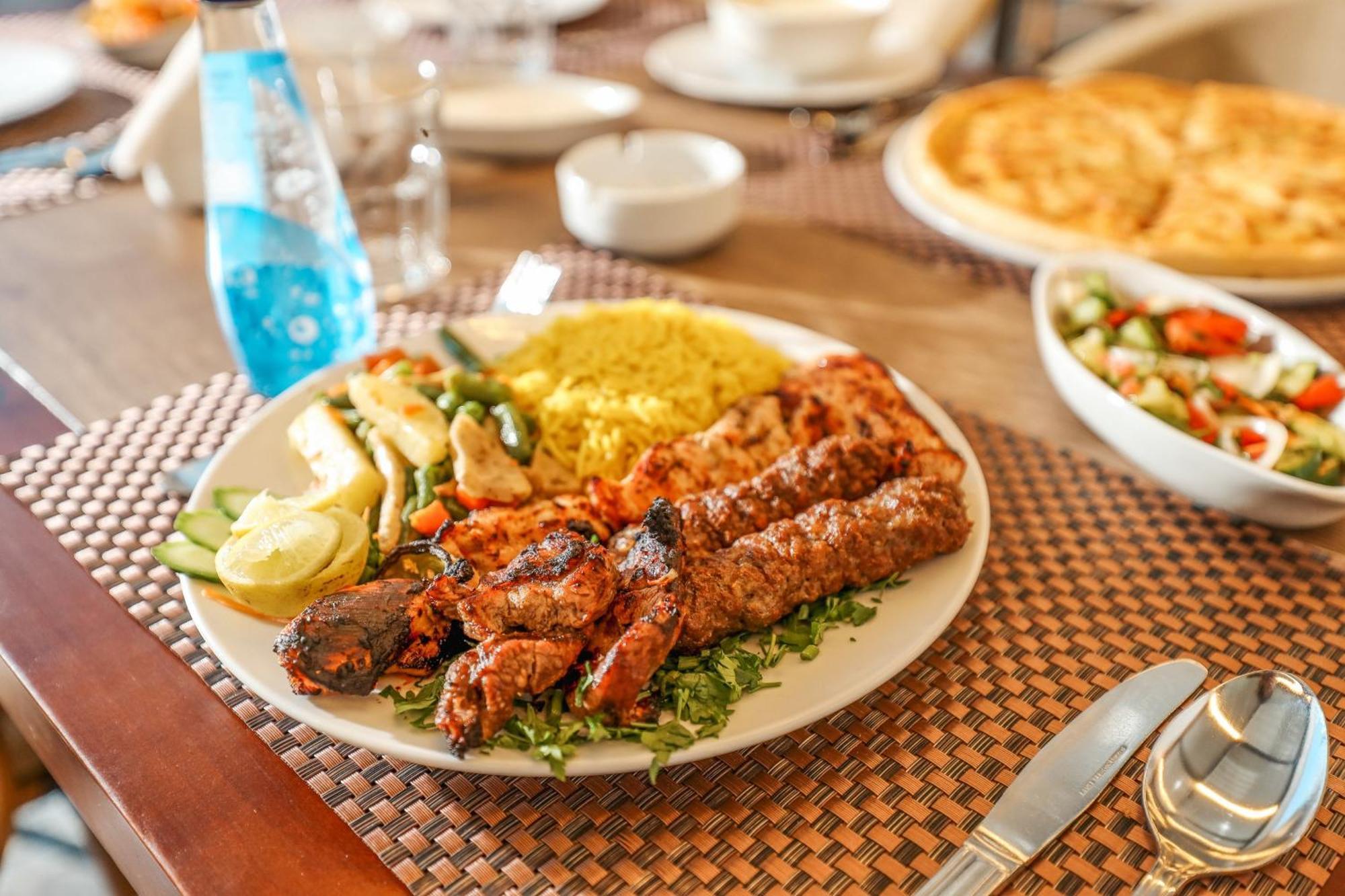 Sultan Pyramids View Inn Kafrat al Jabal Екстер'єр фото